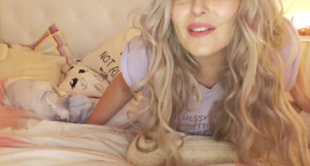 CozmicGirl video thumbnail
