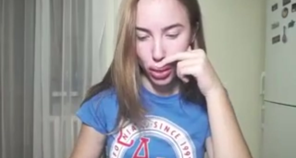 Ellie_18_ video thumbnail