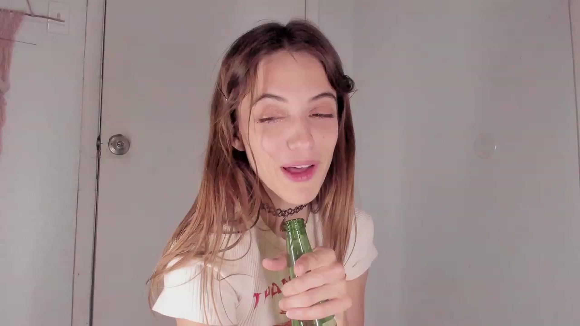 NaomiDee video thumbnail
