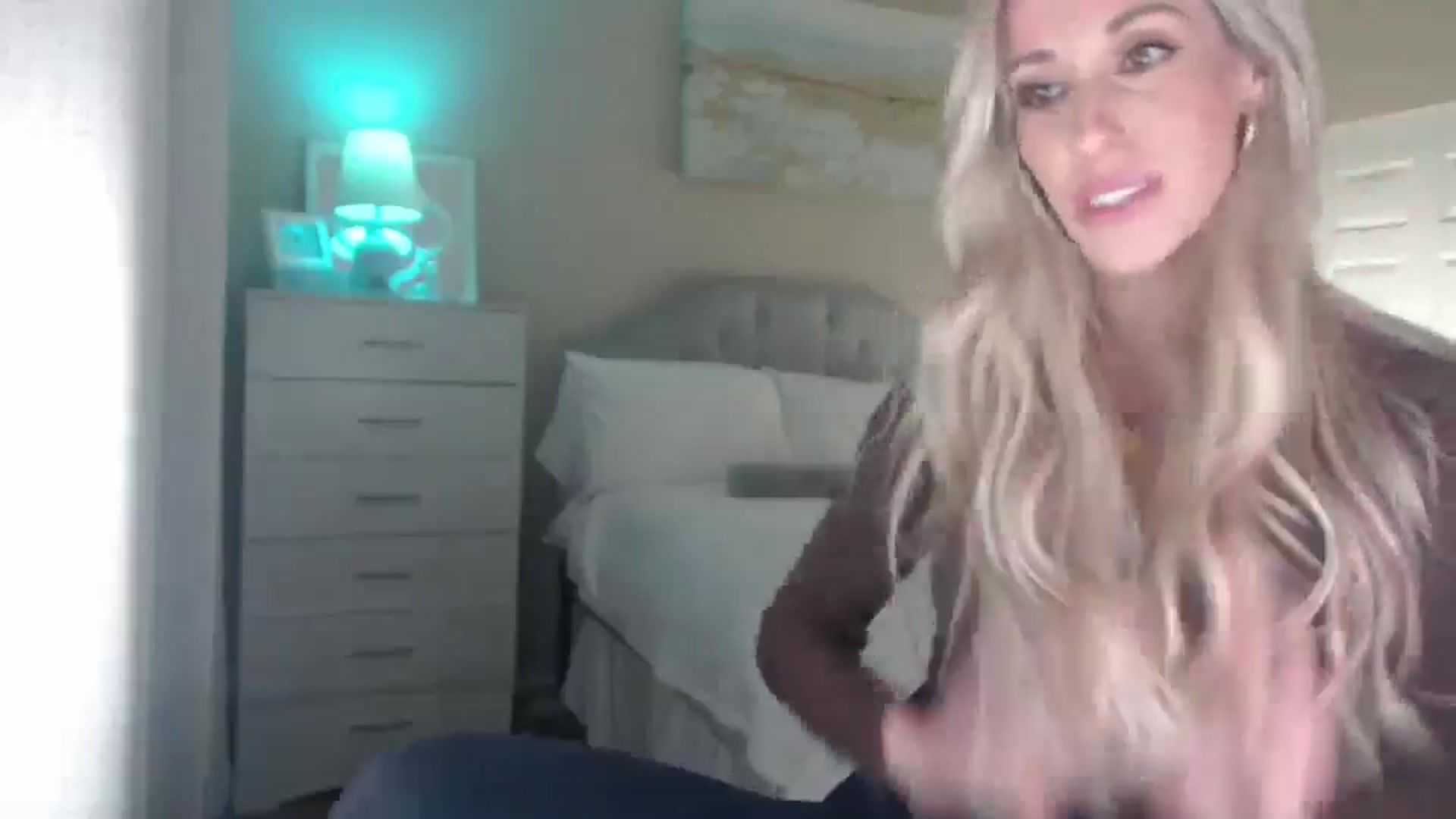 Queen_bambii video thumbnail