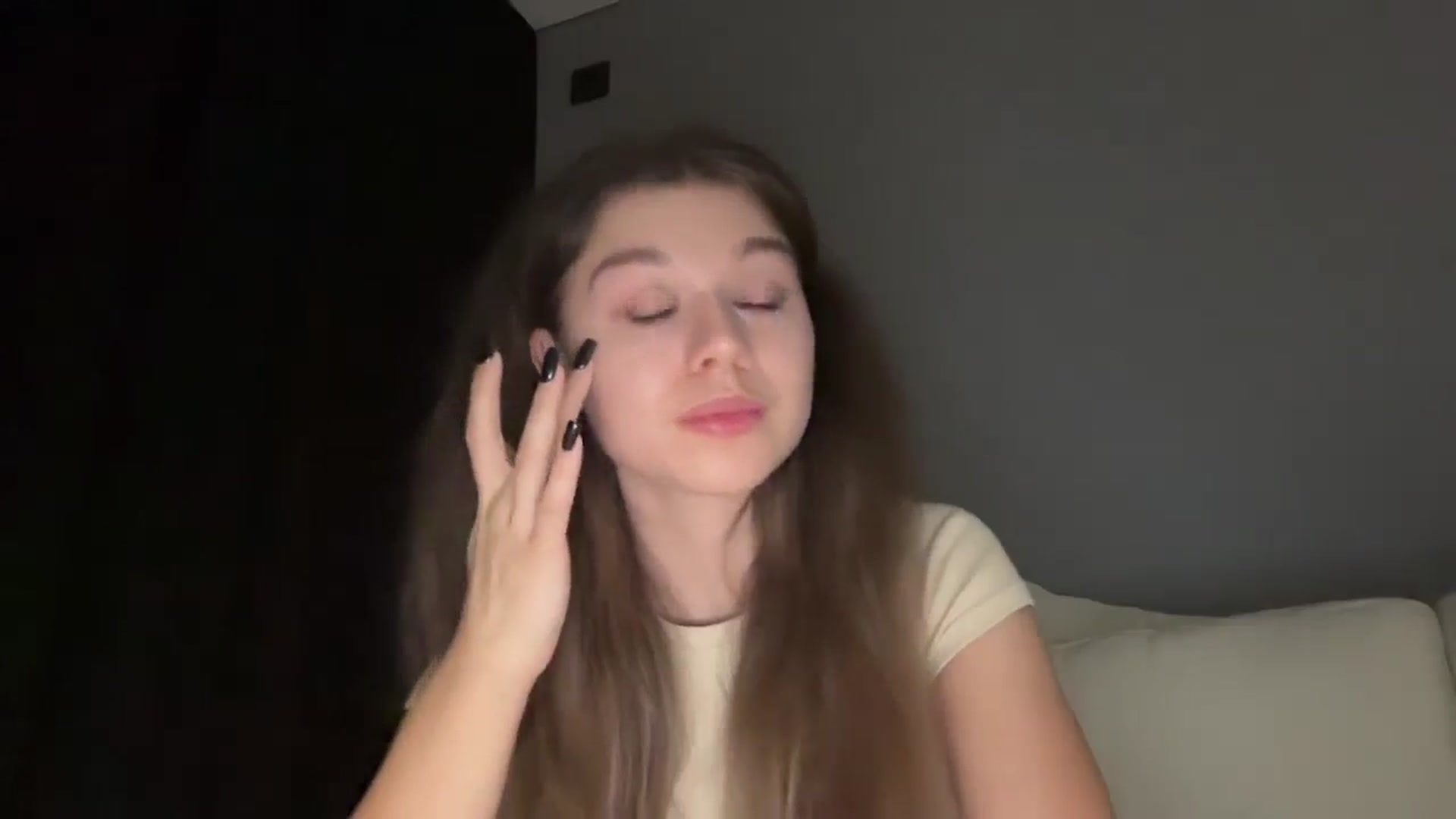 JewelReigns video thumbnail