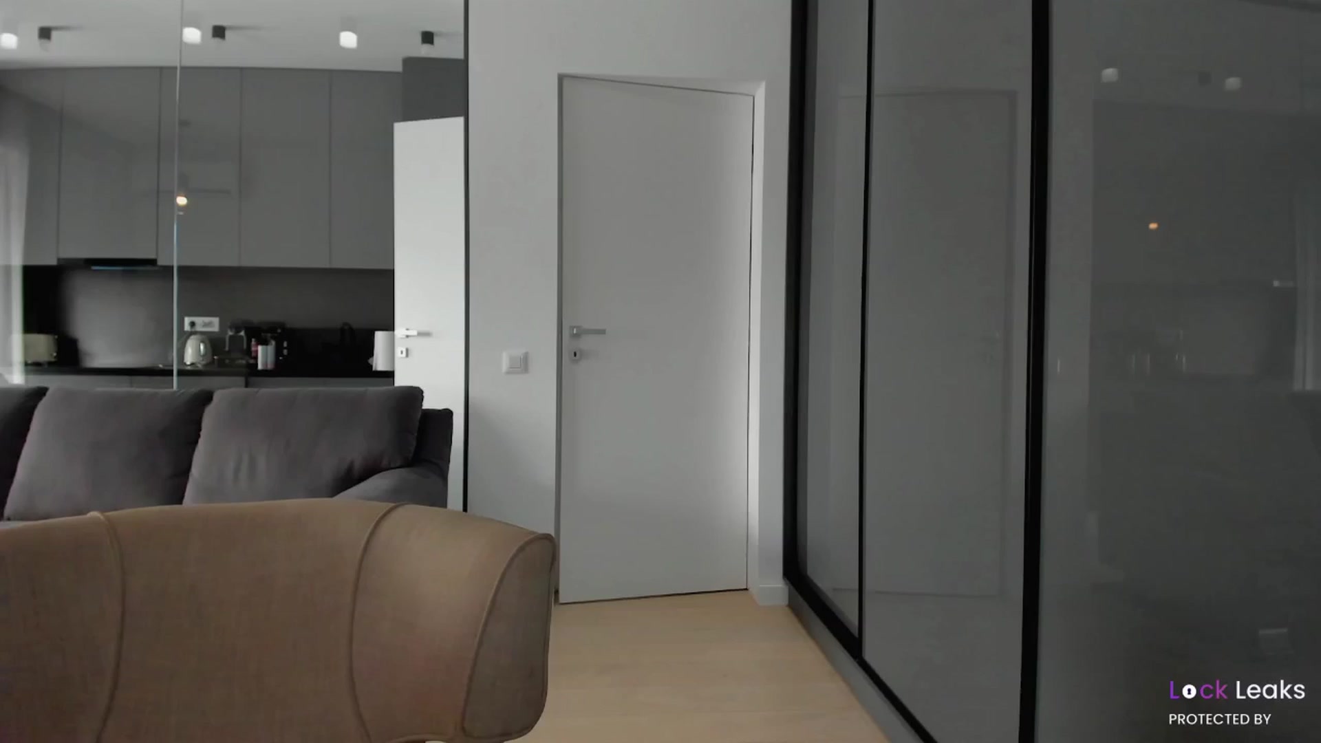 L_U_A_ video thumbnail