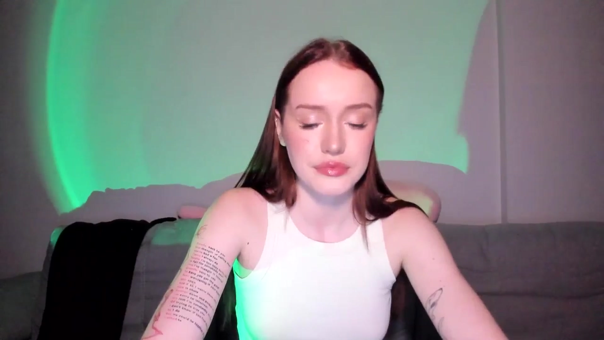 IsabellRrose video thumbnail