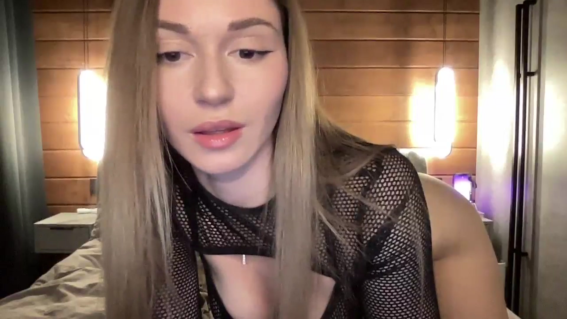 UniiqueMilana video thumbnail