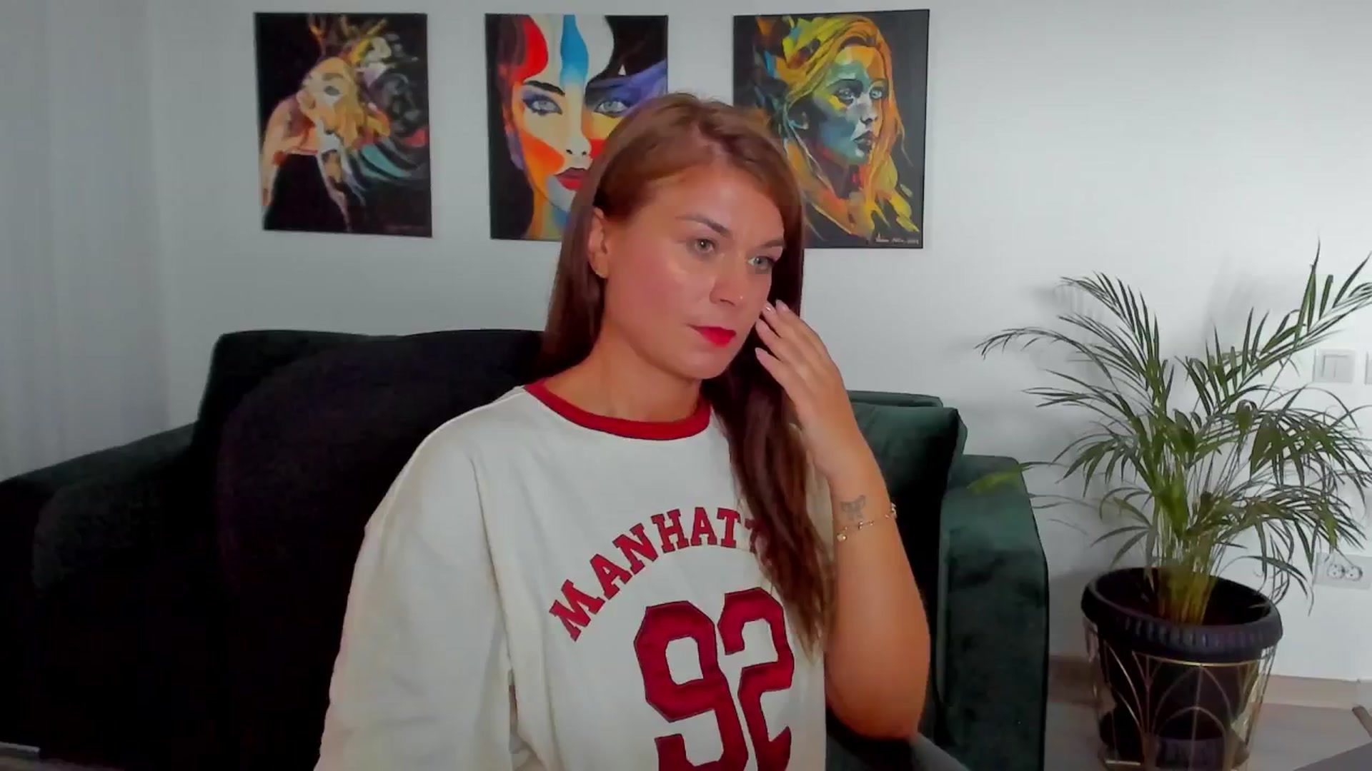 SuaveGia video thumbnail