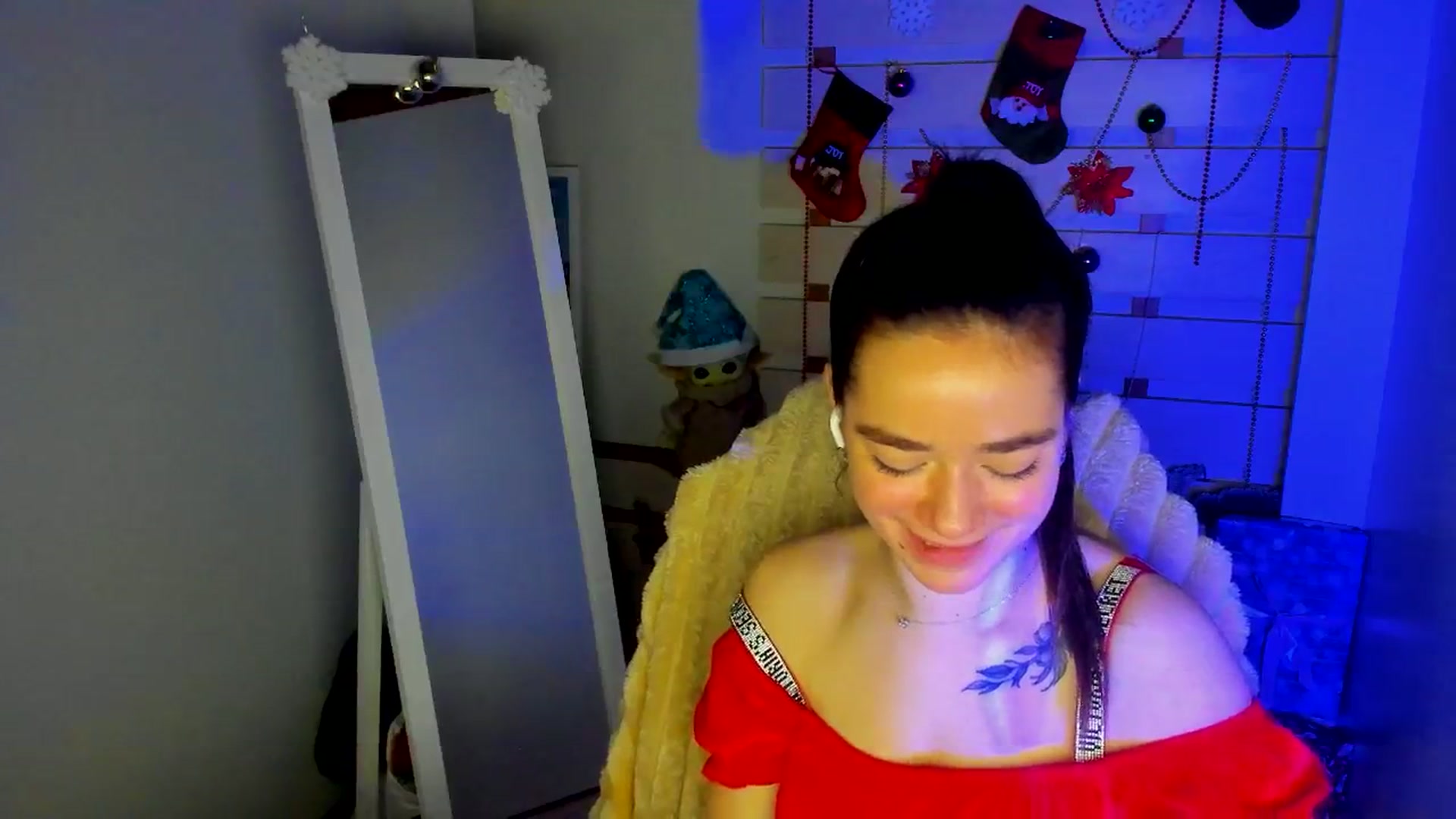 KiraLove video thumbnail