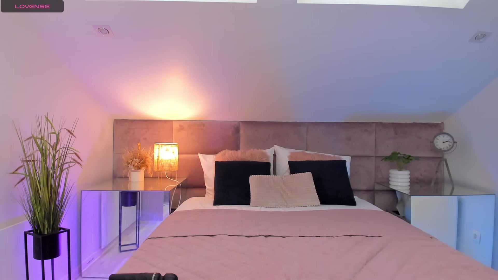KelSi video thumbnail