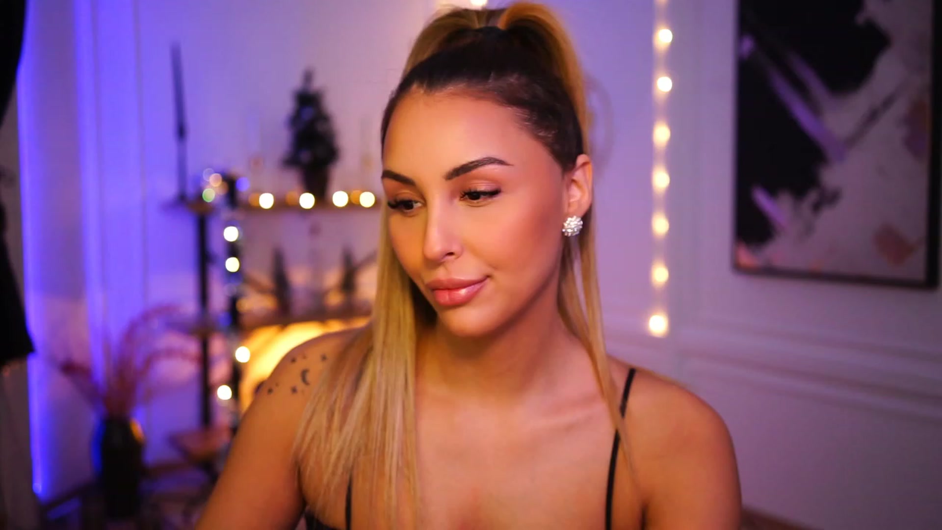 Lisamelow video thumbnail