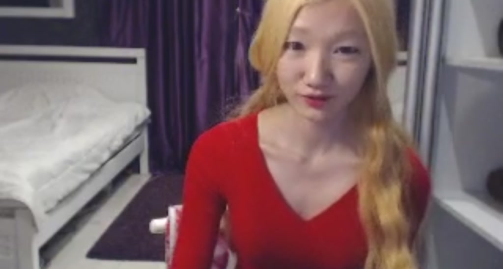 FoxyHyuna video thumbnail