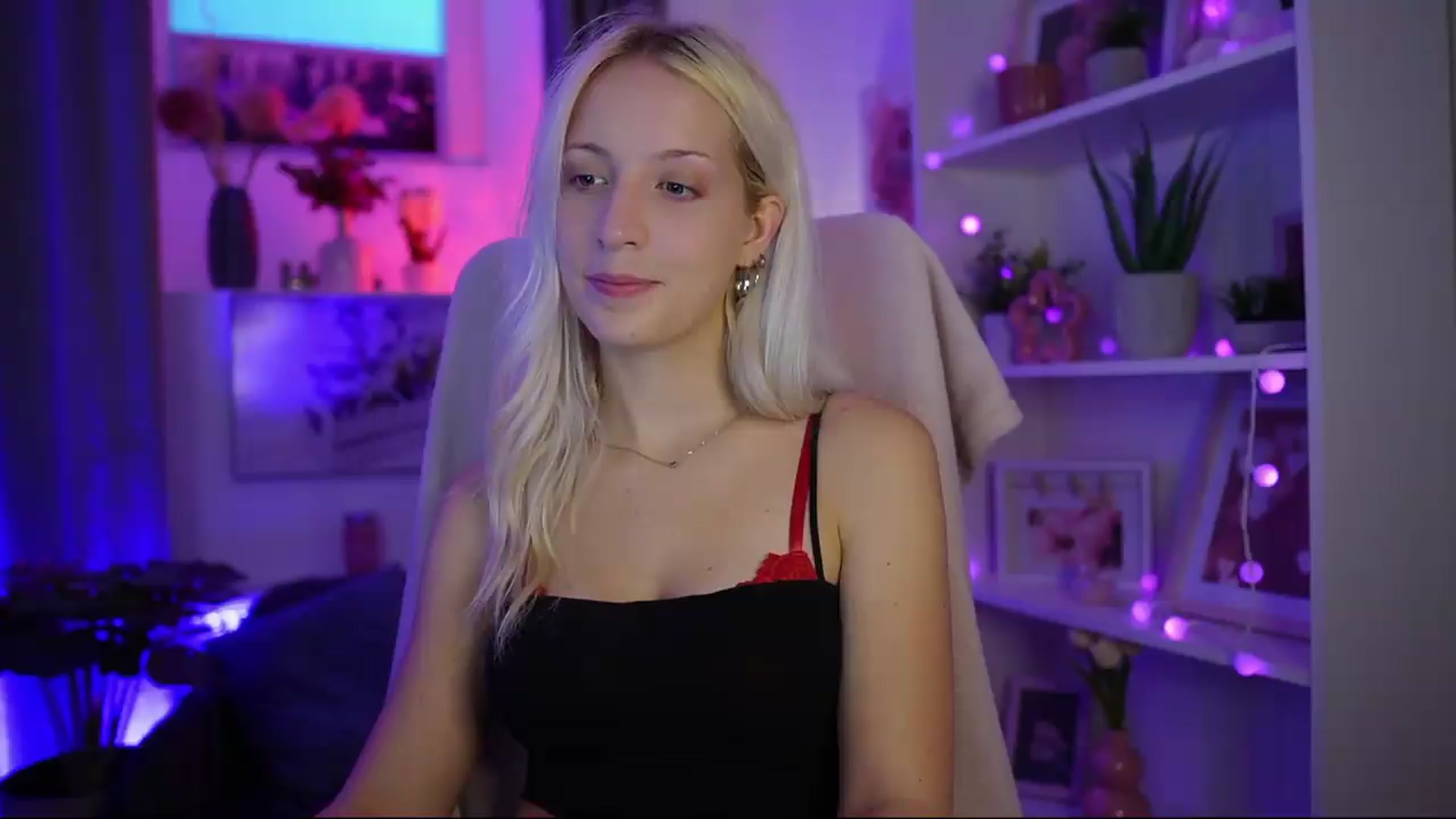 Lucy_Cutie video thumbnail