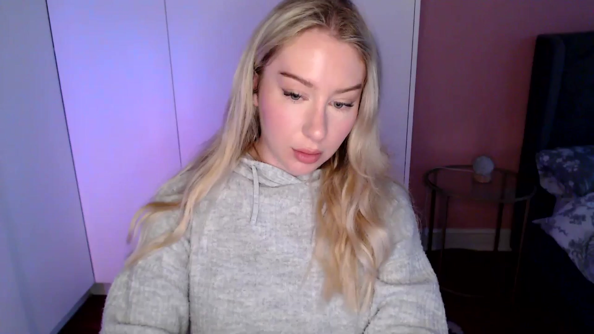 PetiteAvax video thumbnail