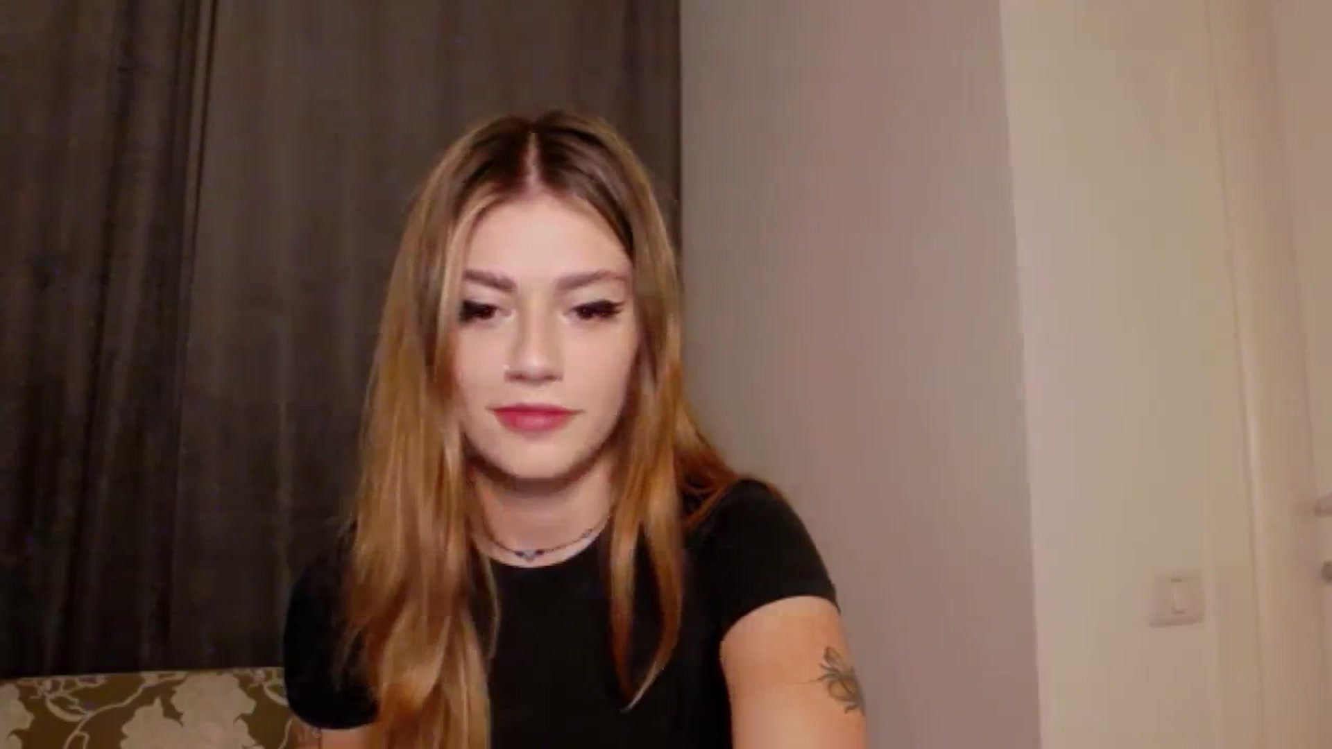 RiriBee video thumbnail