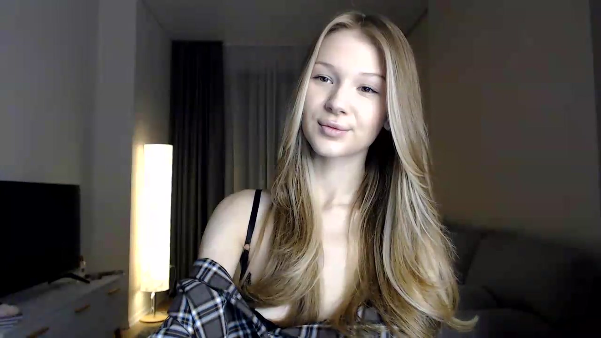 CuteBlonde video thumbnail