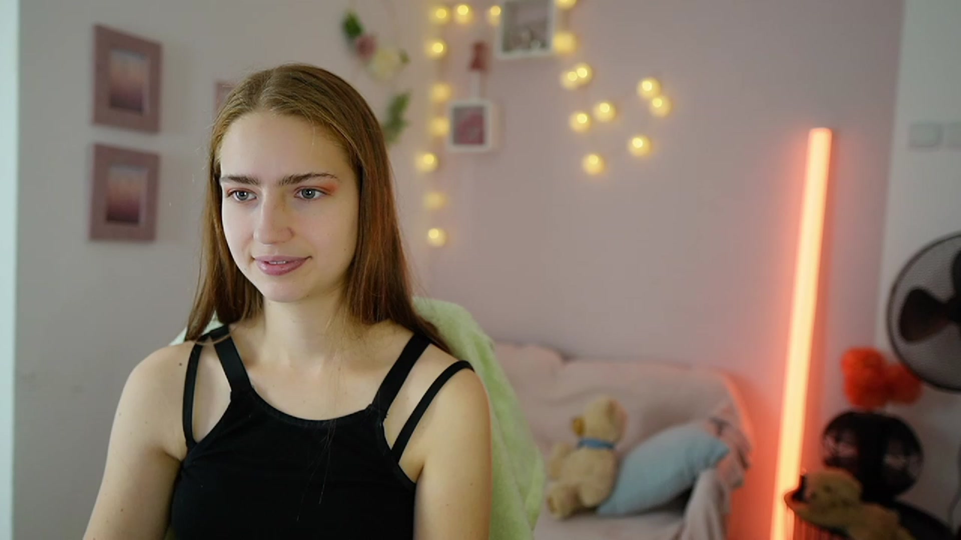 Naomi_Woods18 video thumbnail