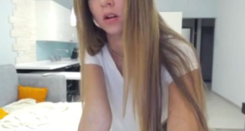AvrilDollX video thumbnail