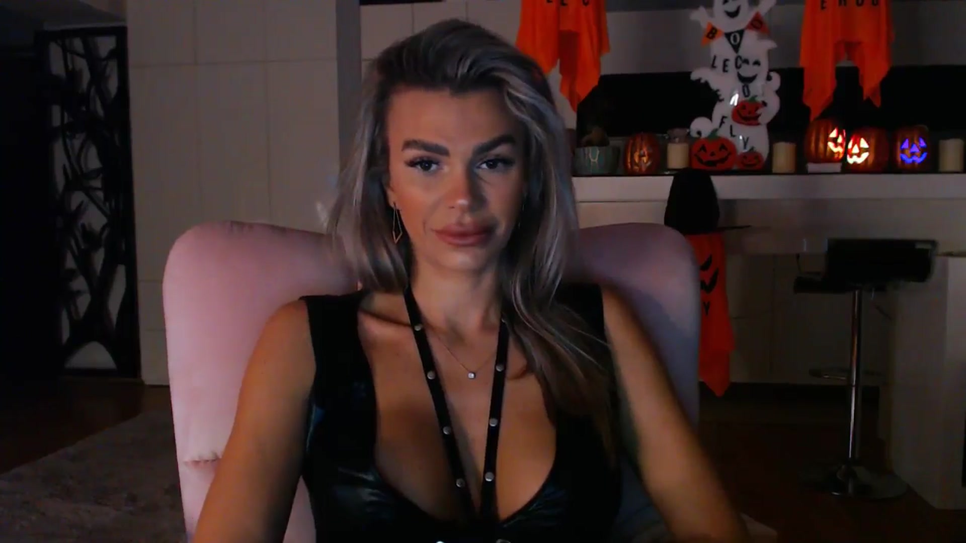 D_y_y video thumbnail