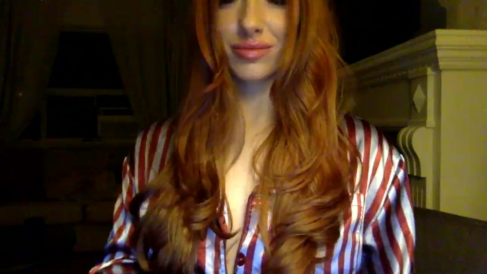 Roxiredlight video thumbnail