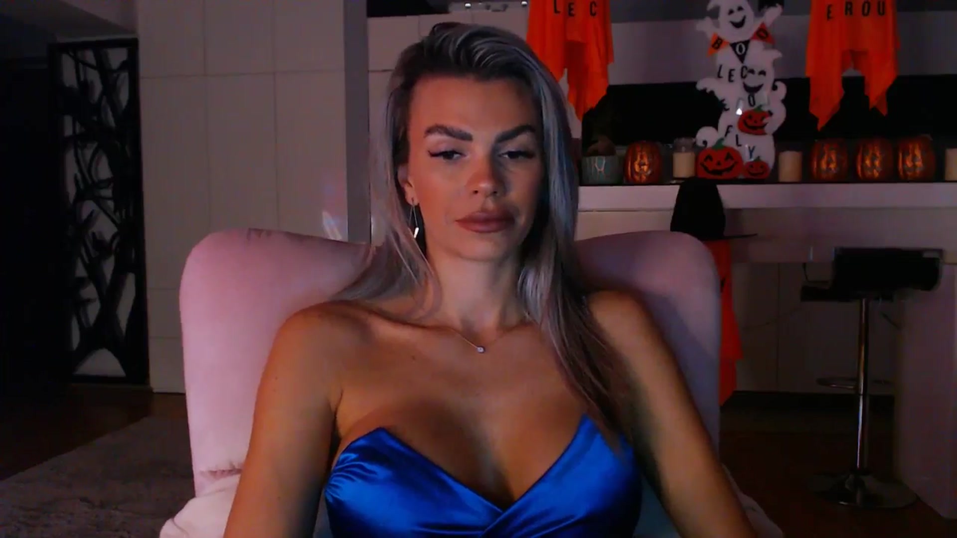 D_y_y video thumbnail
