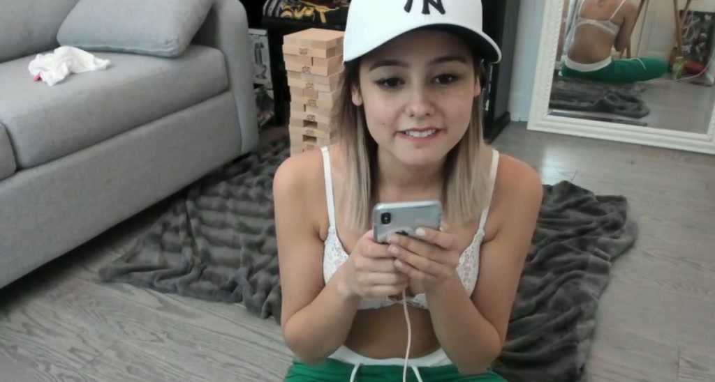 MissLunaMiel video thumbnail