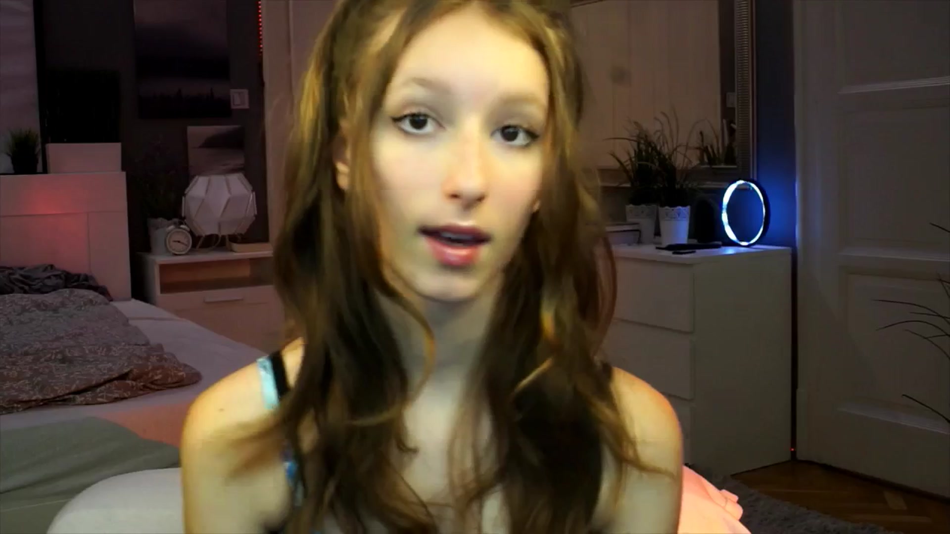 Kira9 video thumbnail