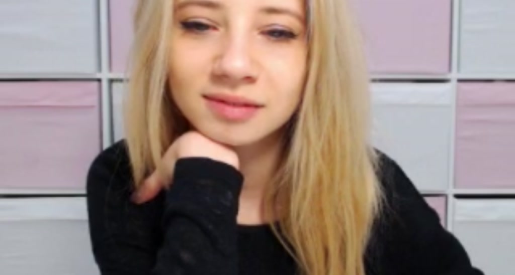 Brunetegirl_ video thumbnail