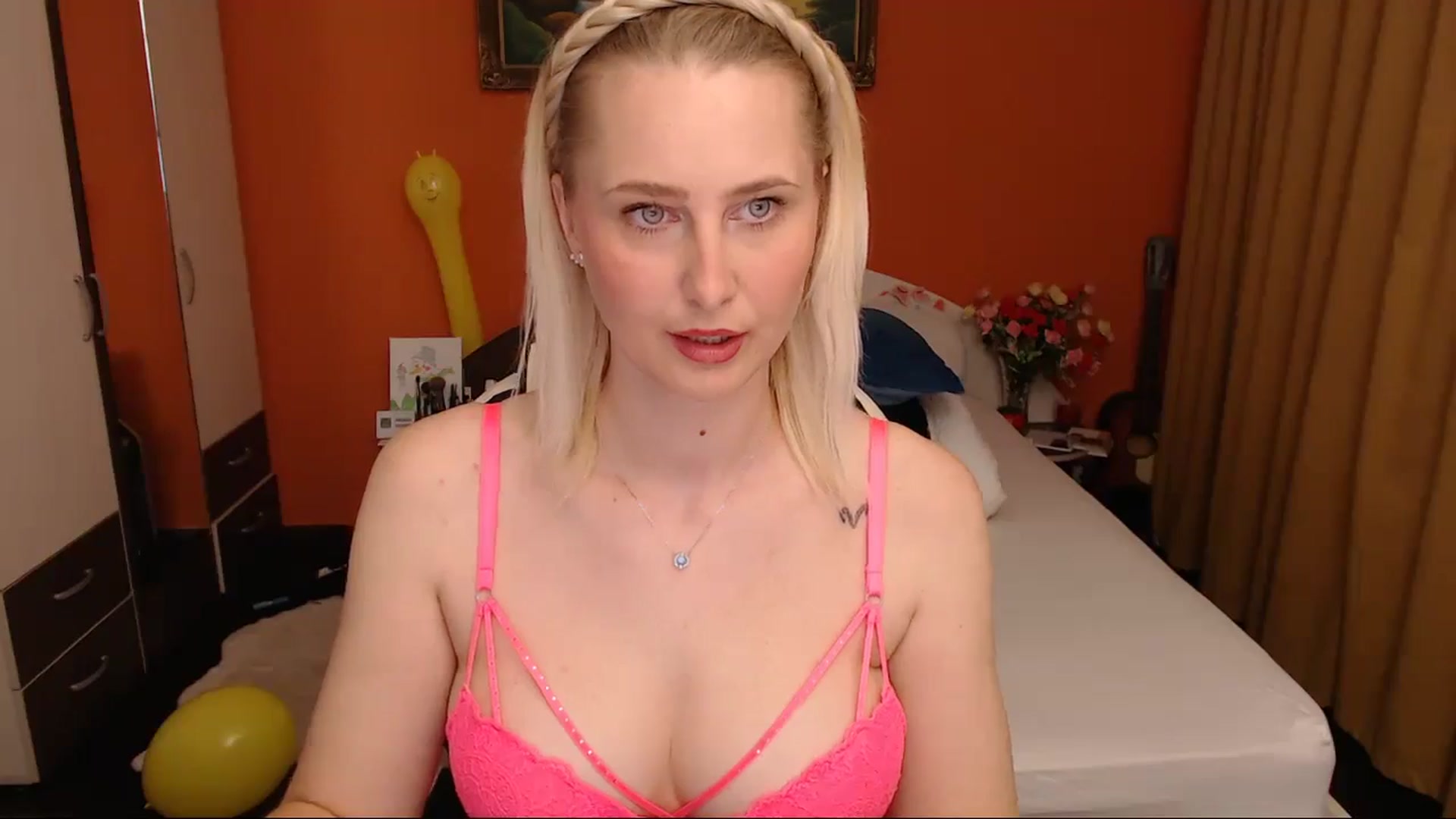 LoveeSunshine video thumbnail