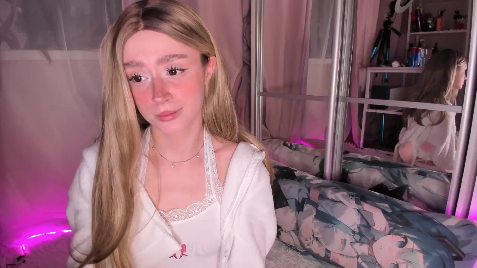 AliceXsweeT video thumbnail