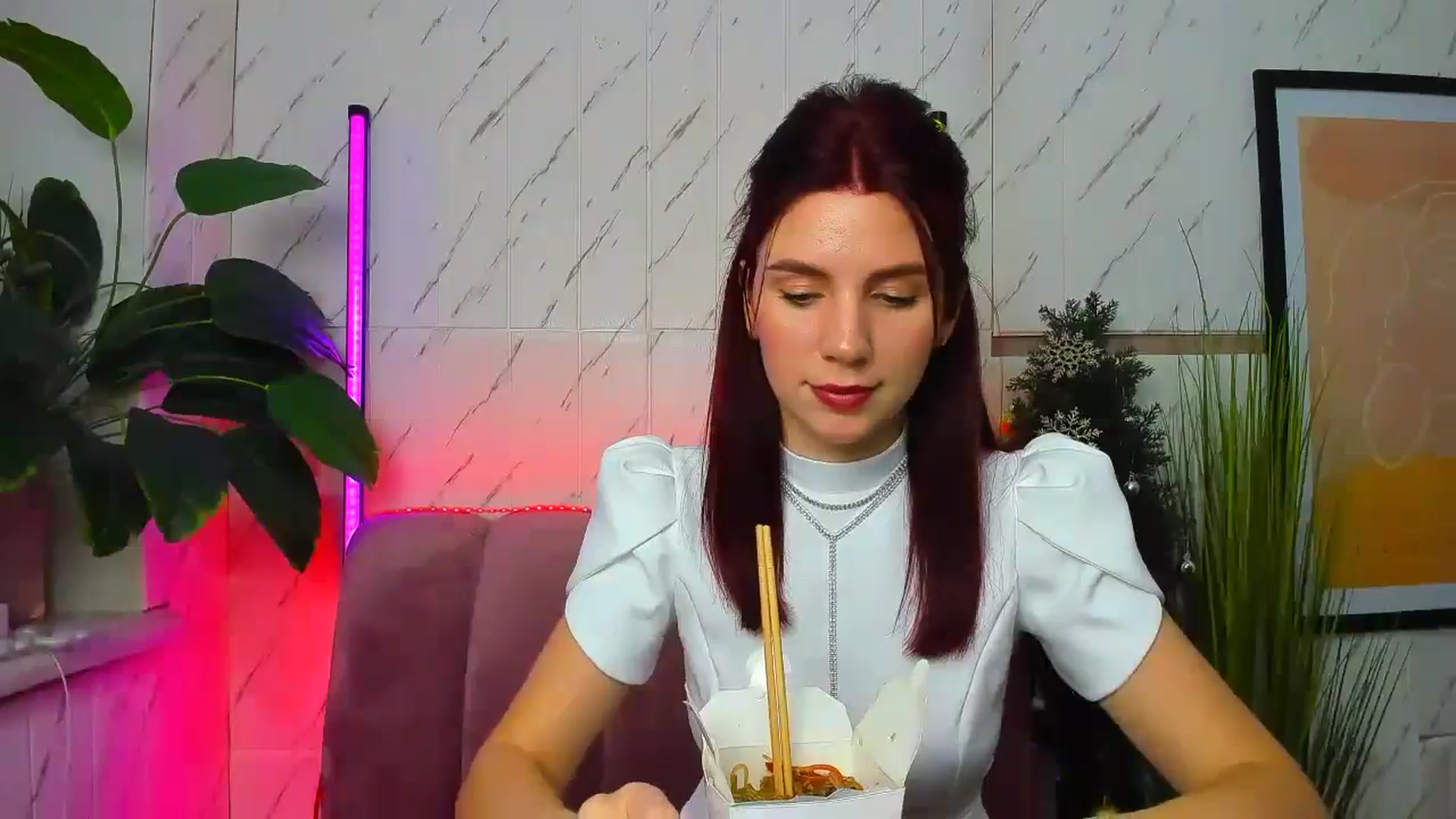 MiaLuxe video thumbnail