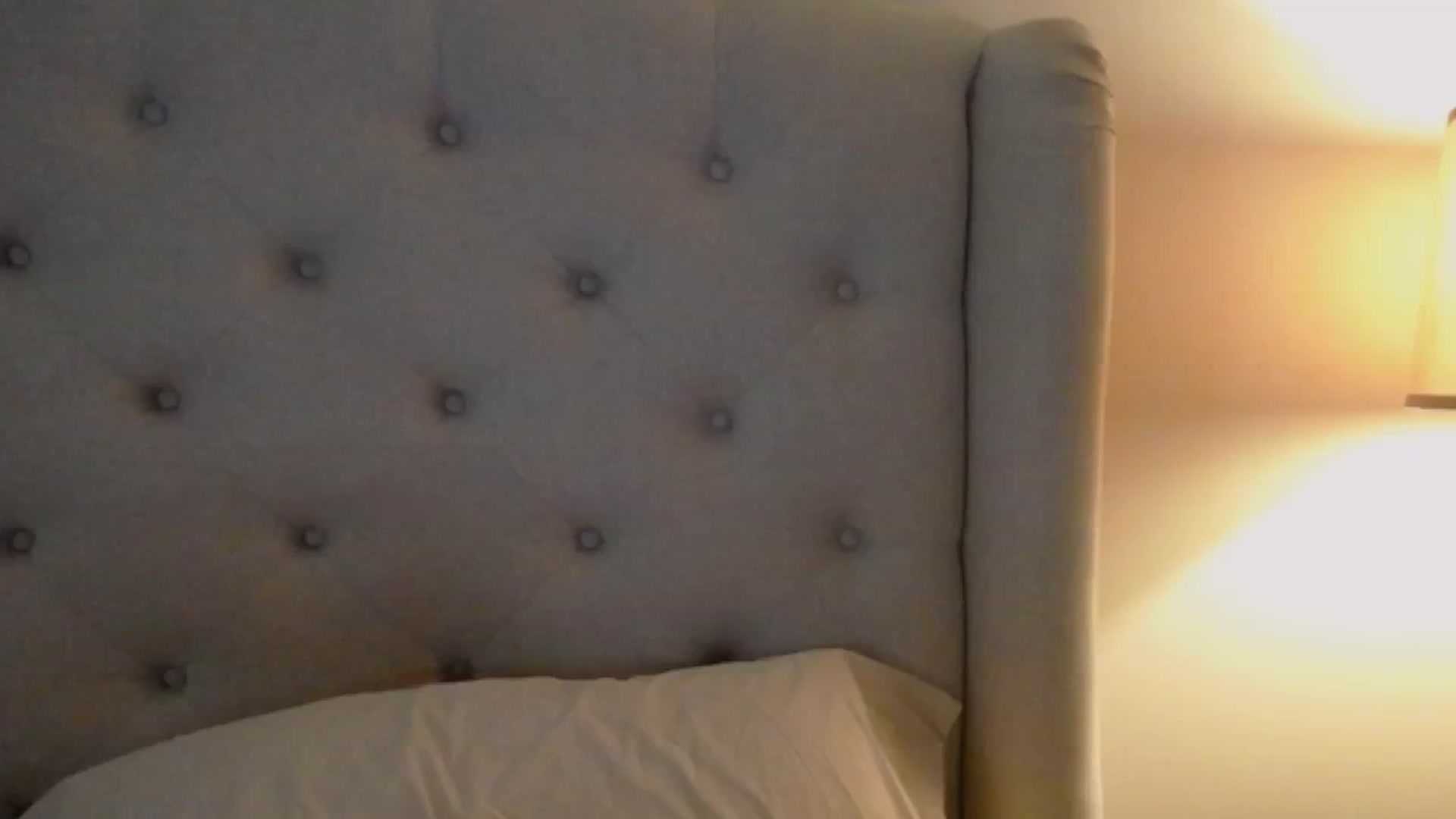 J0llye video thumbnail