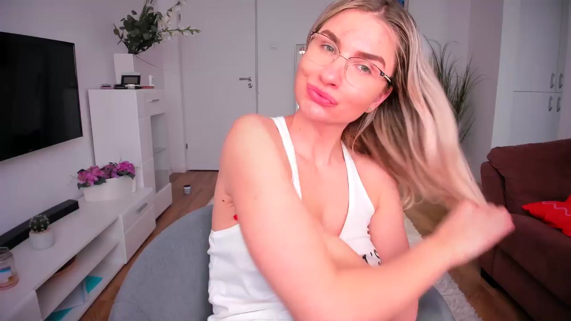 AlyMiss video thumbnail