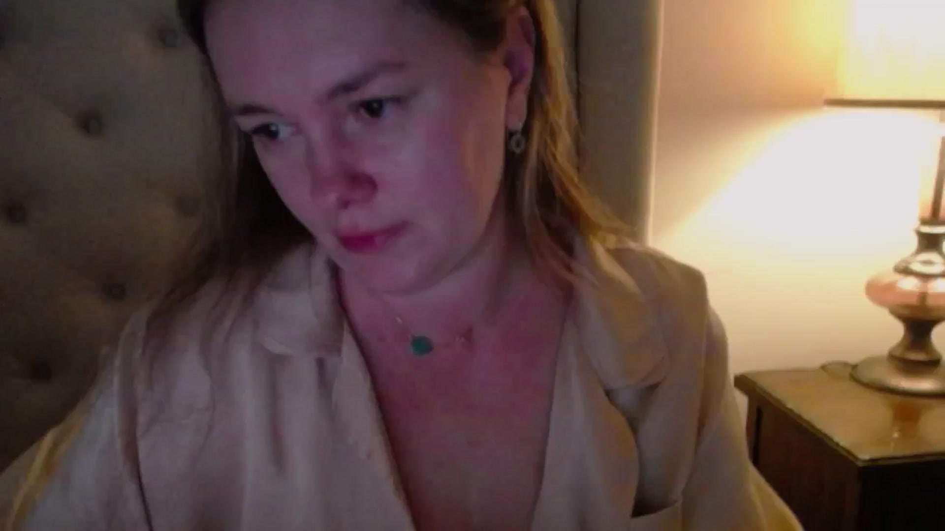J0llye video thumbnail