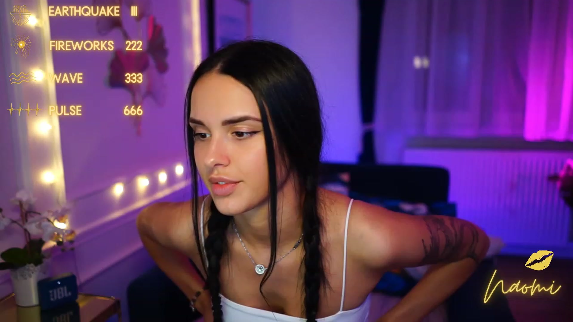 cinnabellee video thumbnail