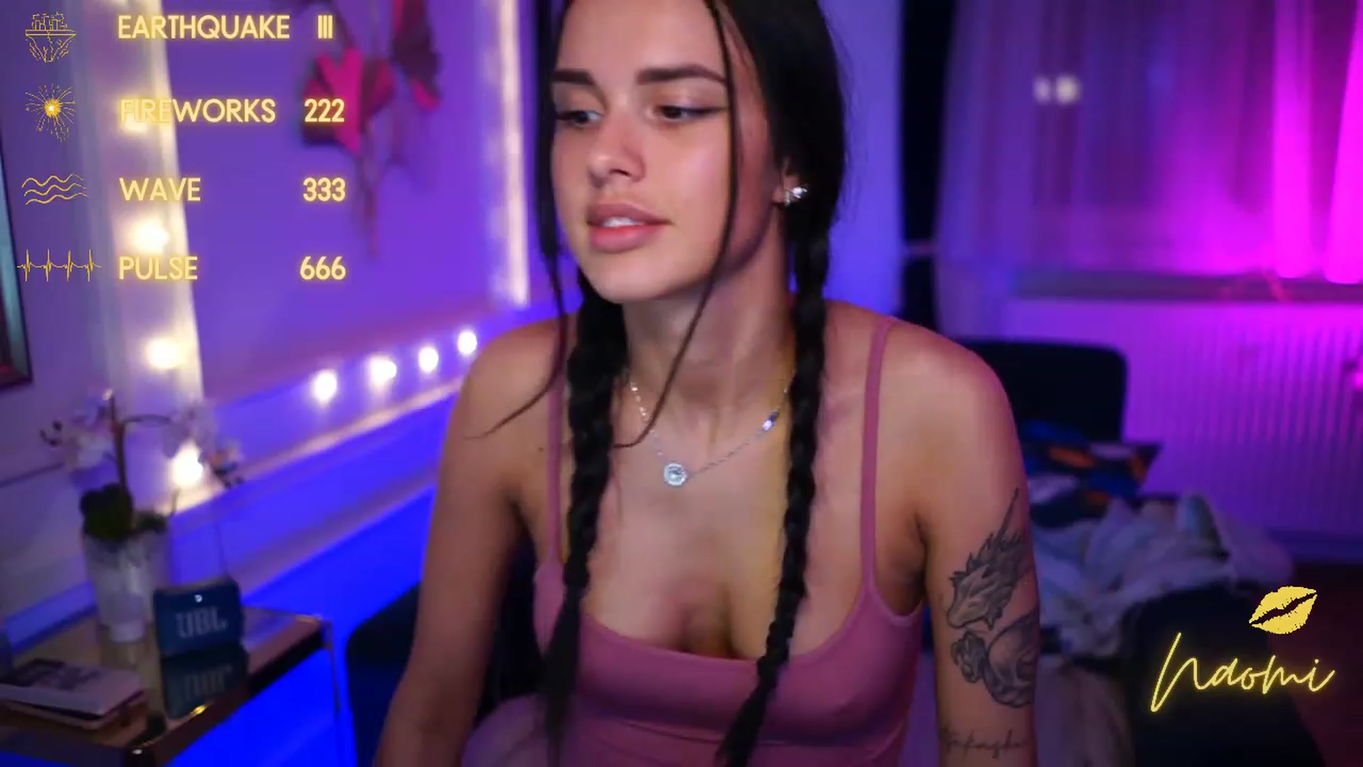 cinnabellee video thumbnail