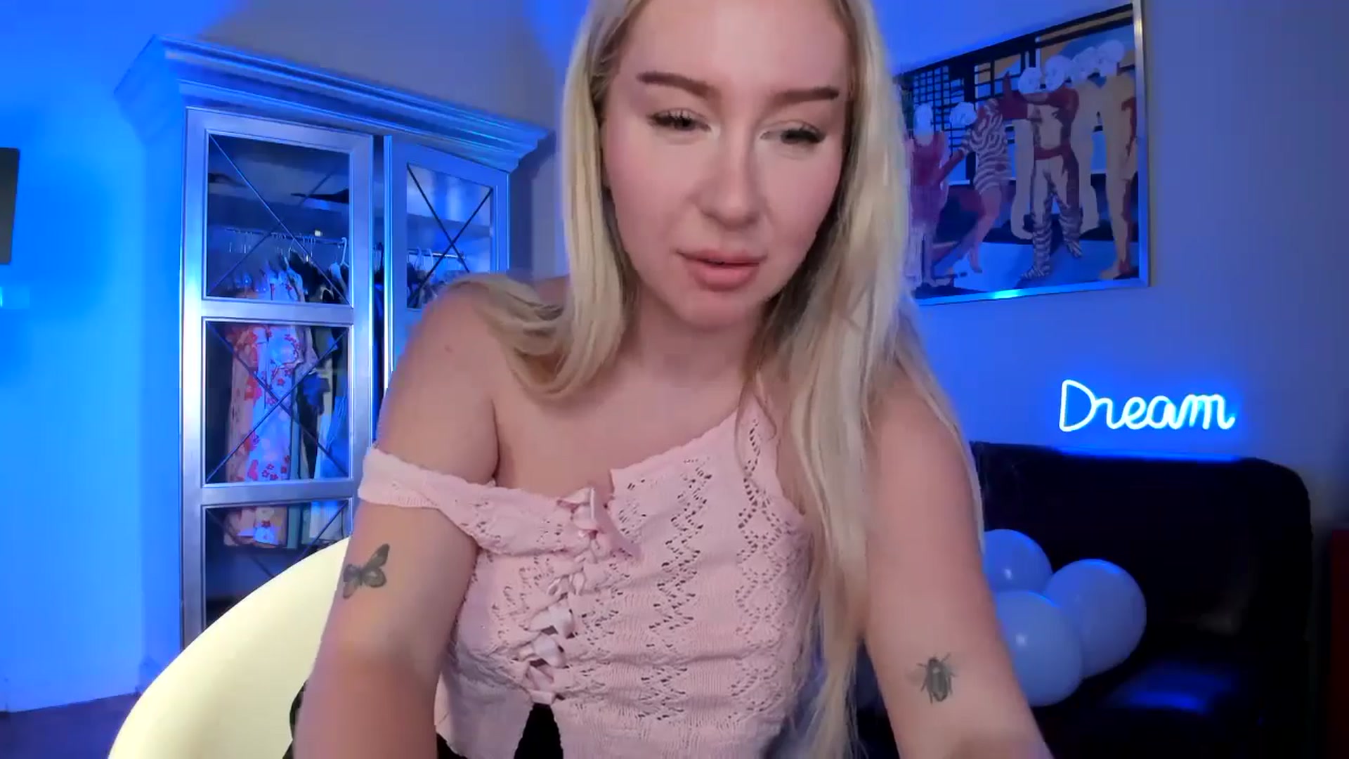 PetiteAvax video thumbnail