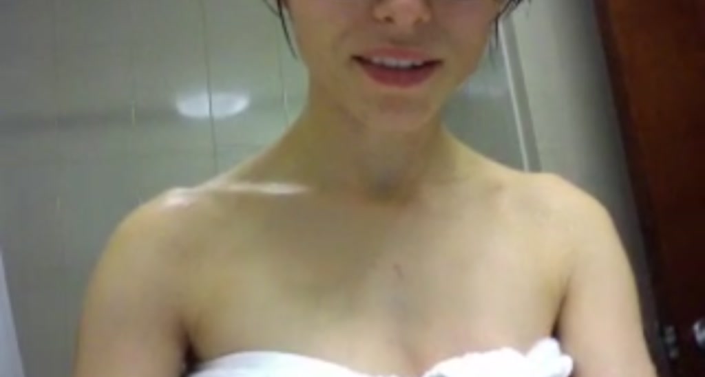le_lea video thumbnail