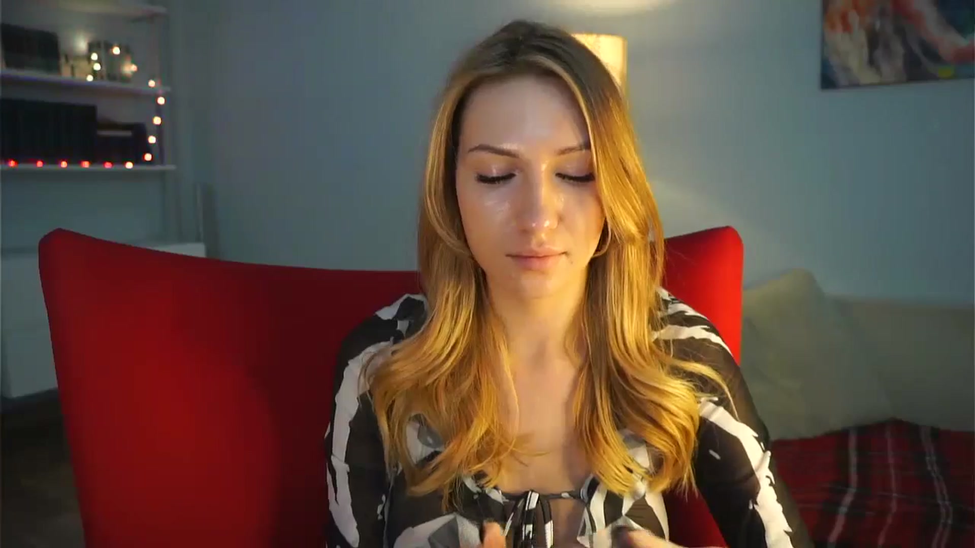 LovelyGin video thumbnail