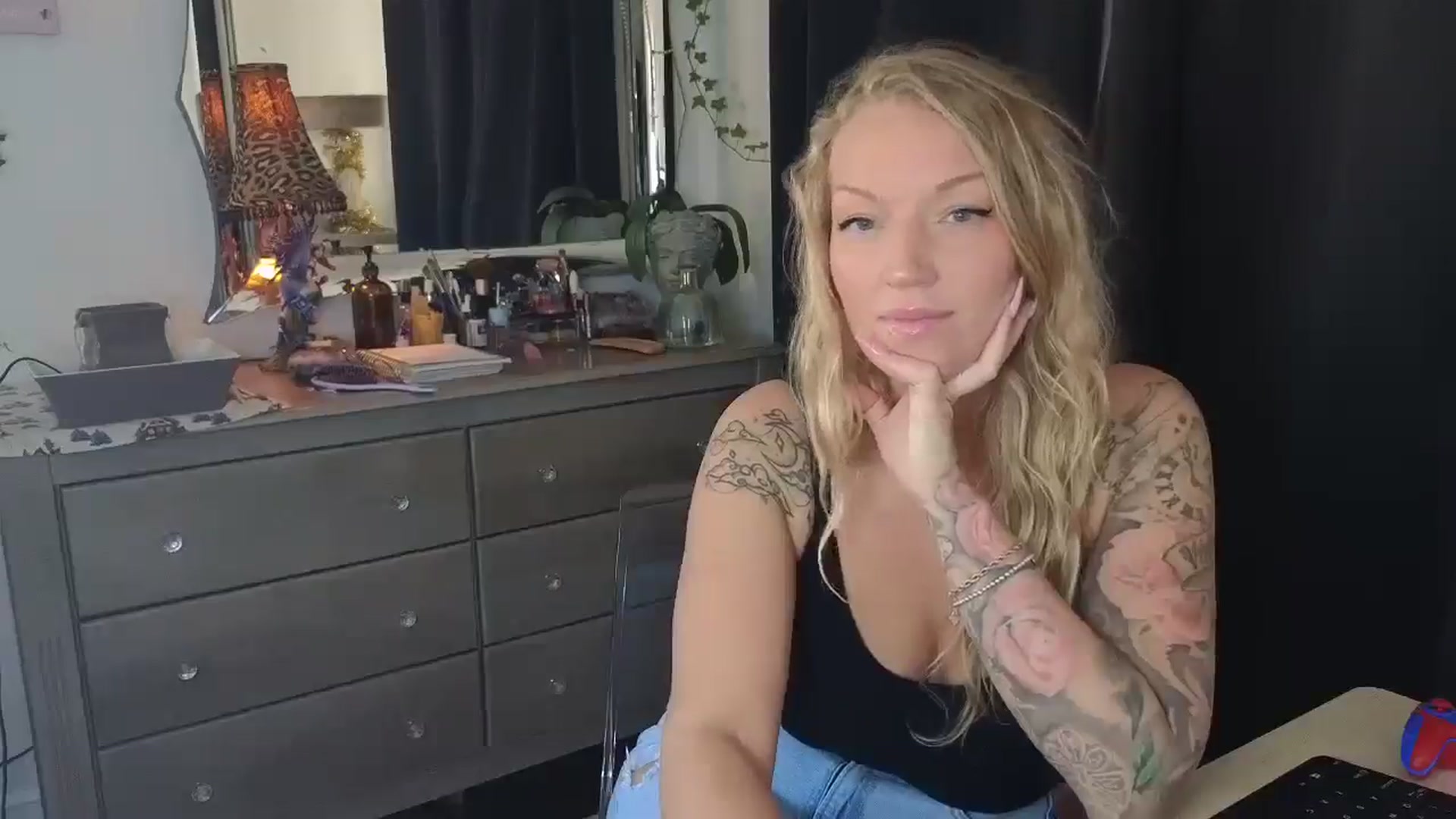 EmilyEmbers video thumbnail