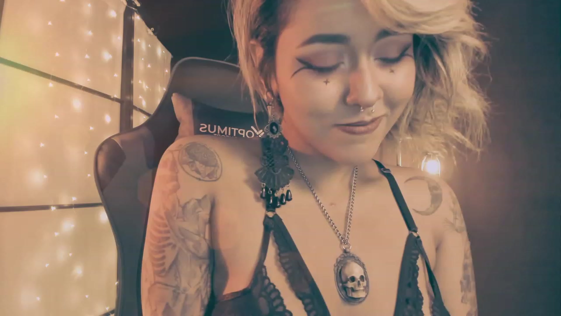 AbraxxysRadio video thumbnail