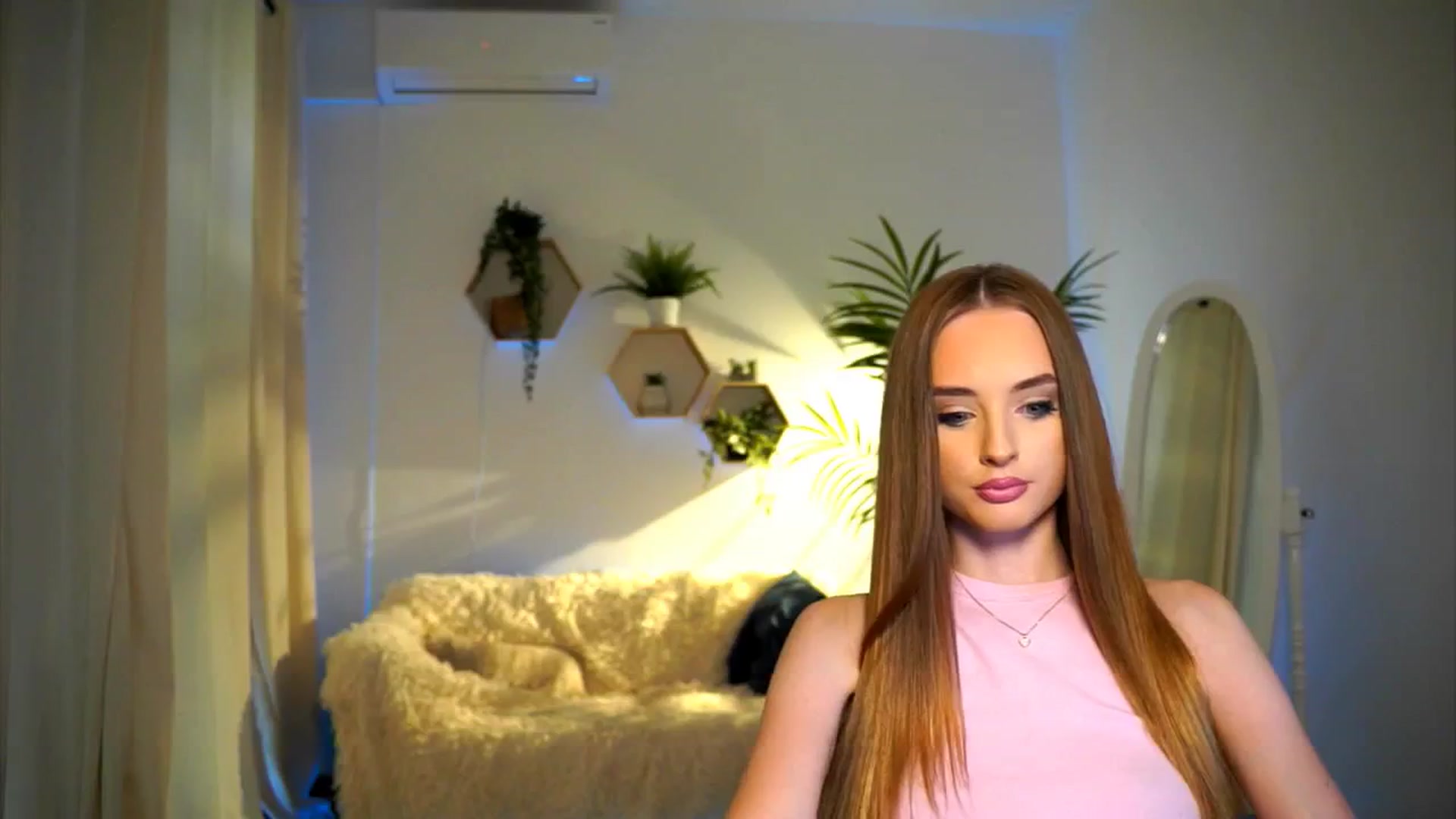 petitegonwild video thumbnail