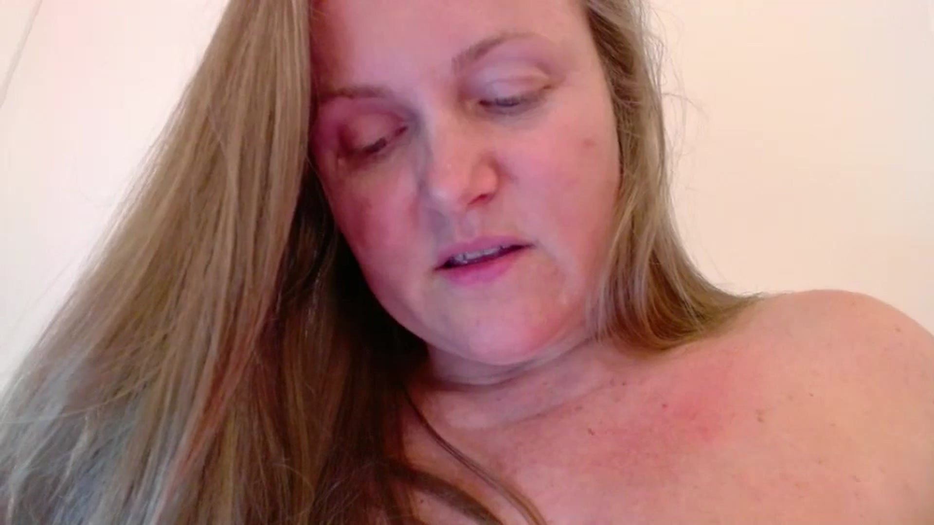 JustLily video thumbnail