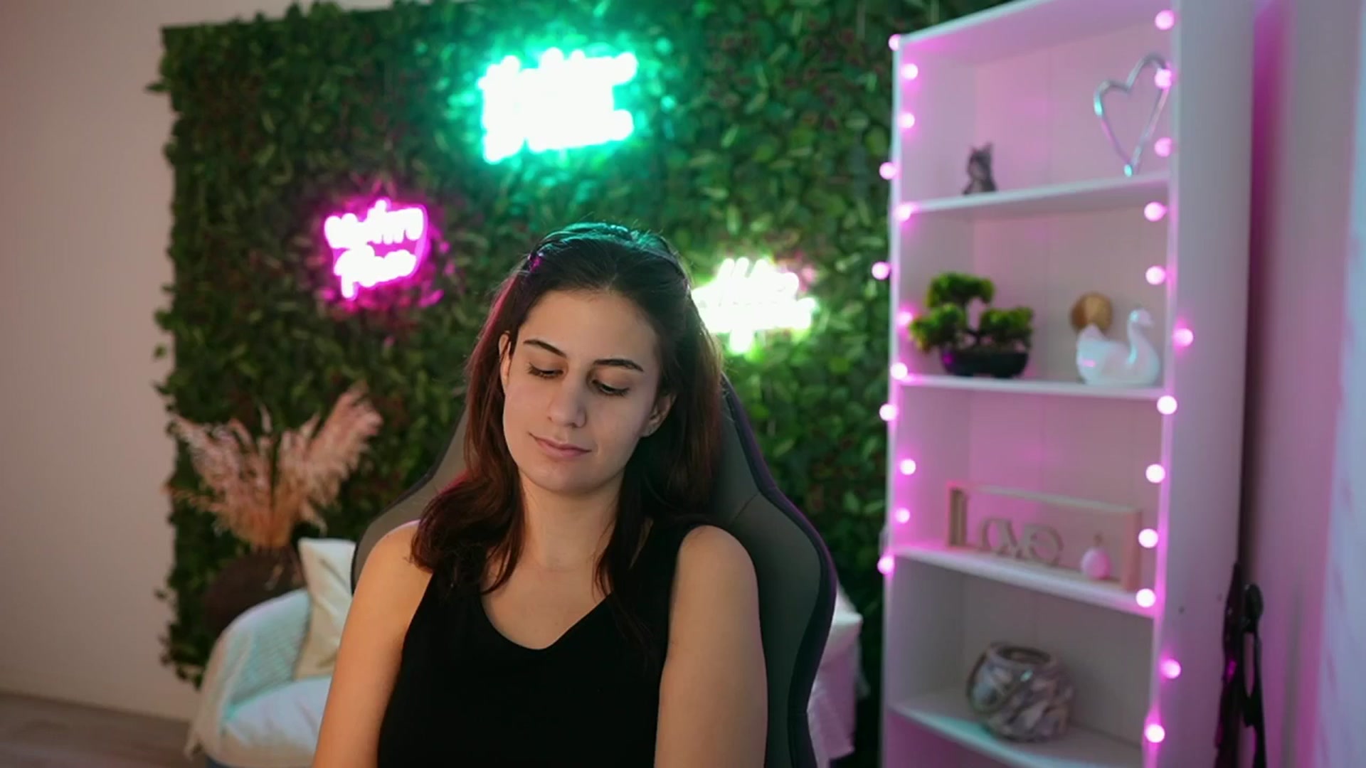 Clair_Meek video thumbnail