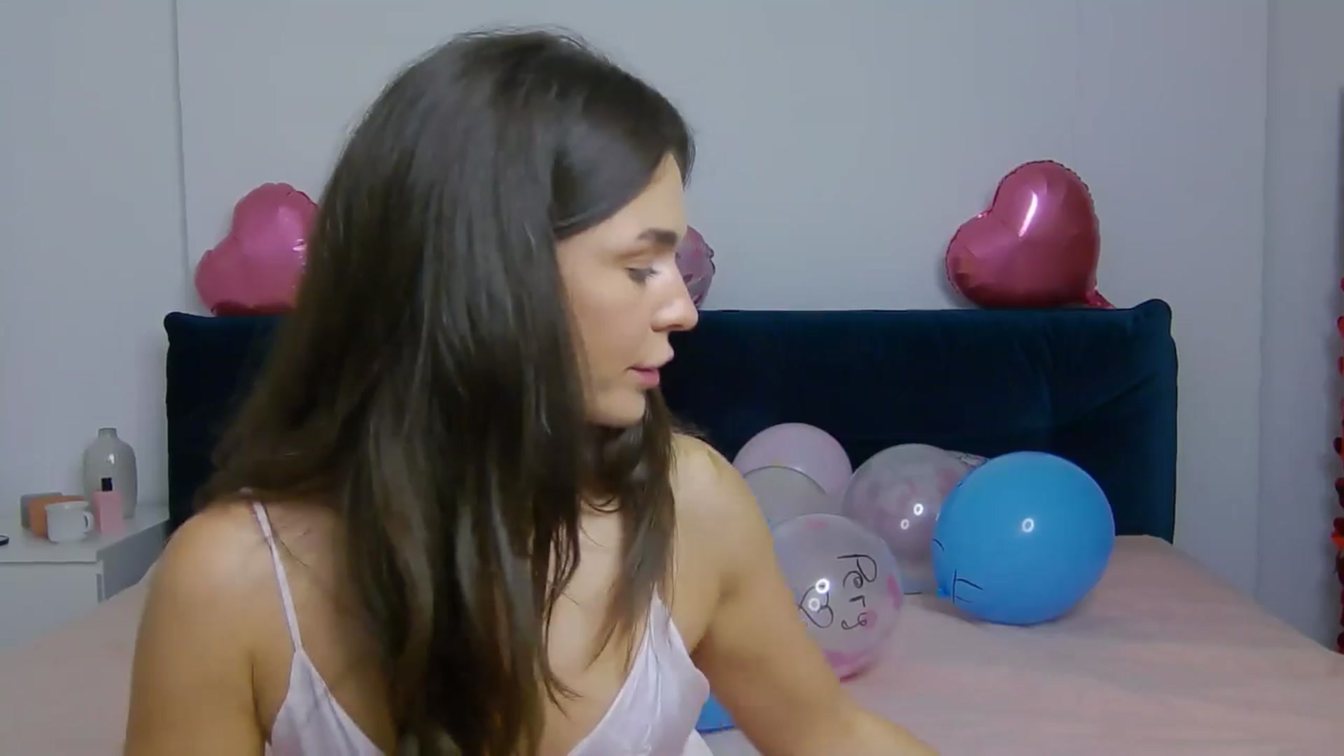 NaiaaBee video thumbnail