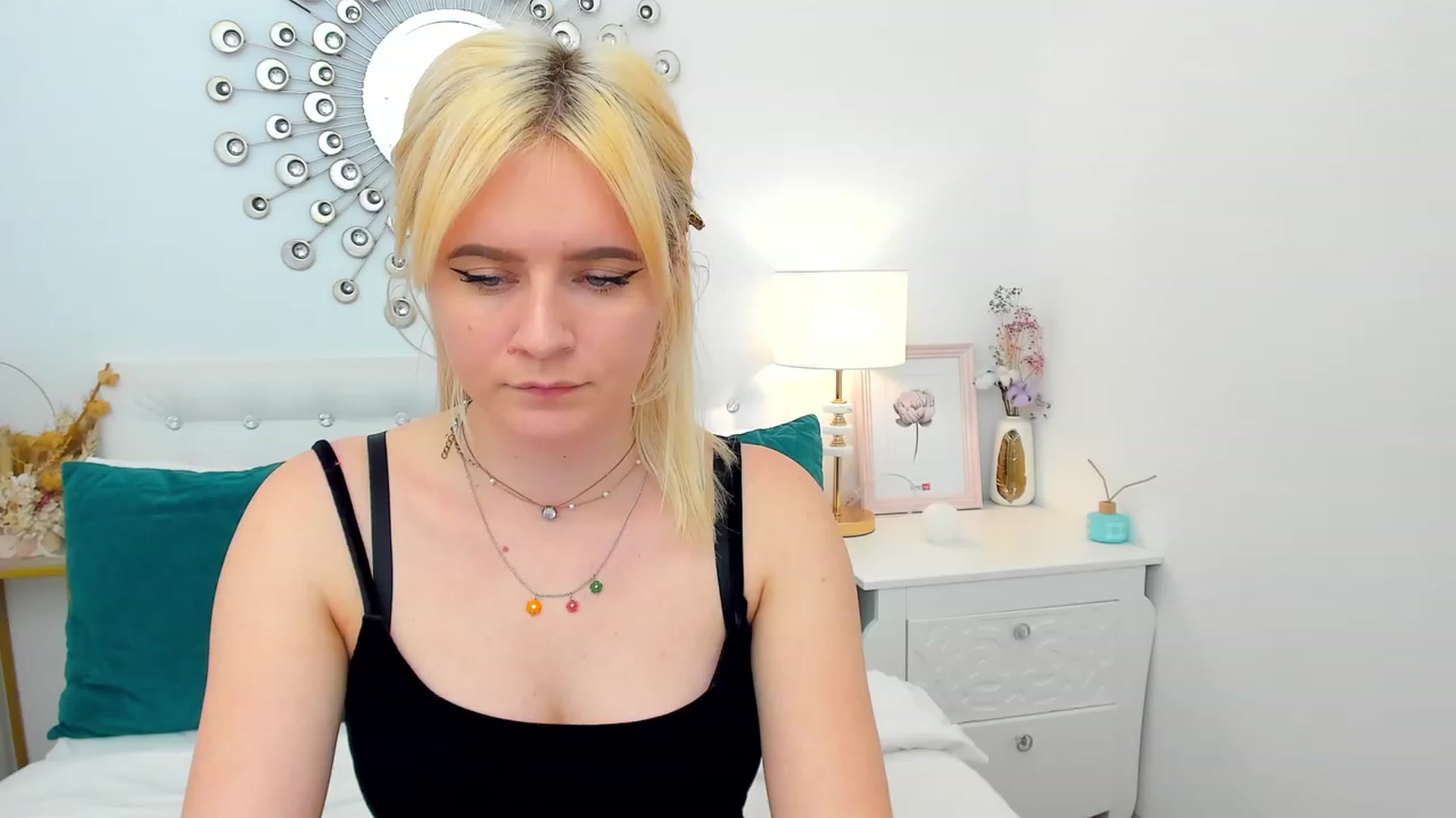 FayeDi video thumbnail