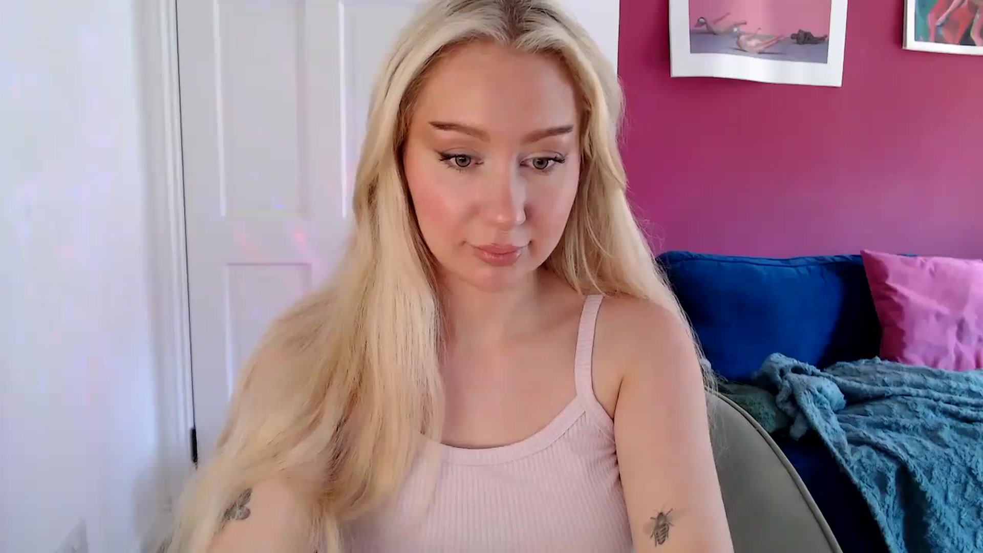 PetiteAvax video thumbnail