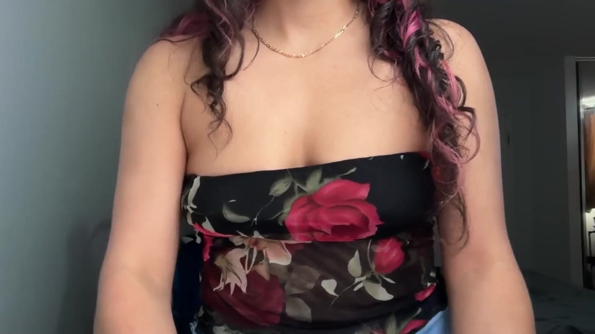 e_laine video thumbnail
