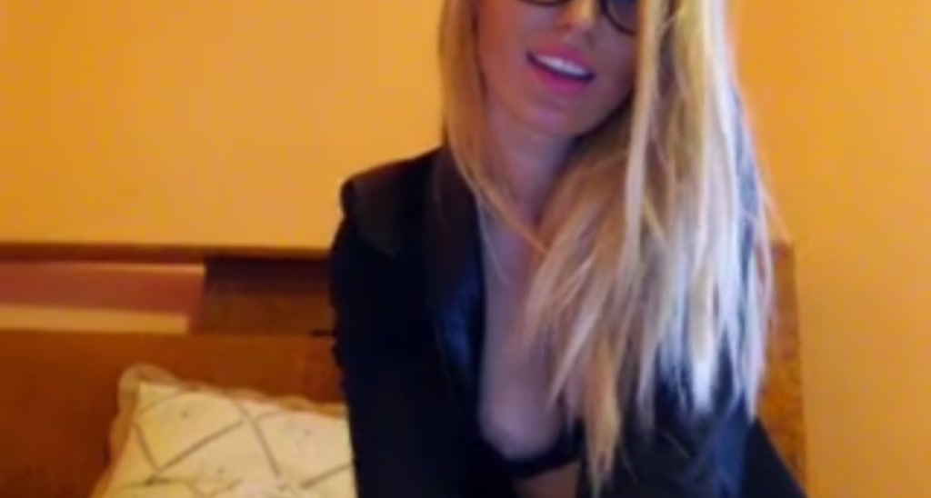 GirlToLove video thumbnail