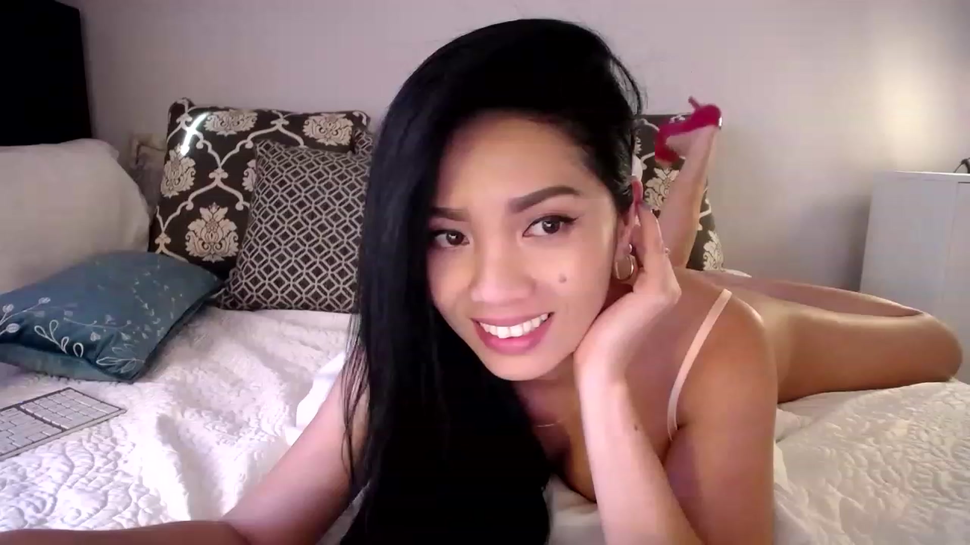 AsianLuv_4U video thumbnail