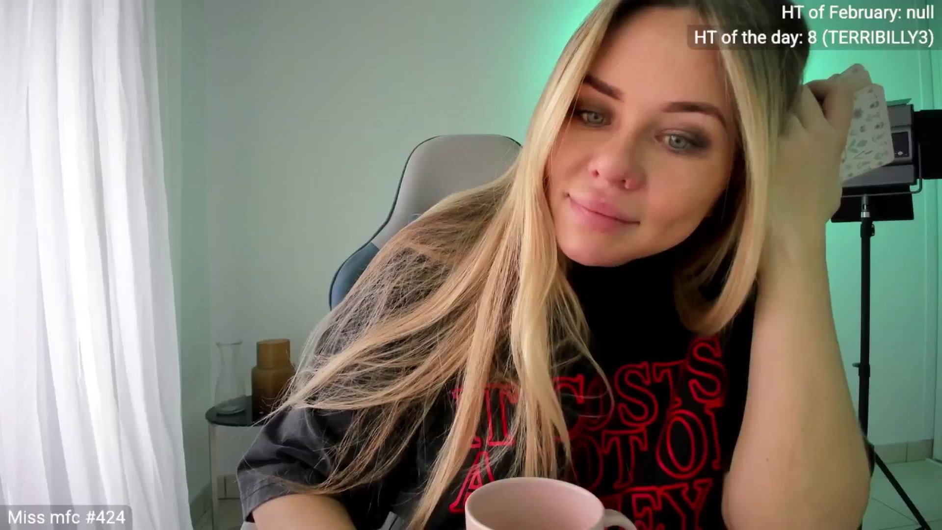 Linda_0nline video thumbnail