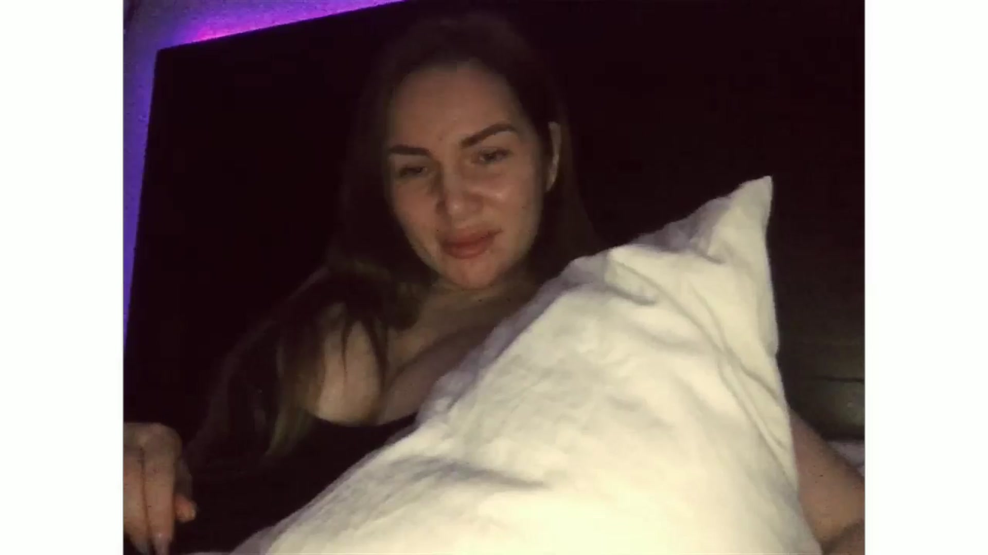 ArianaAri video thumbnail