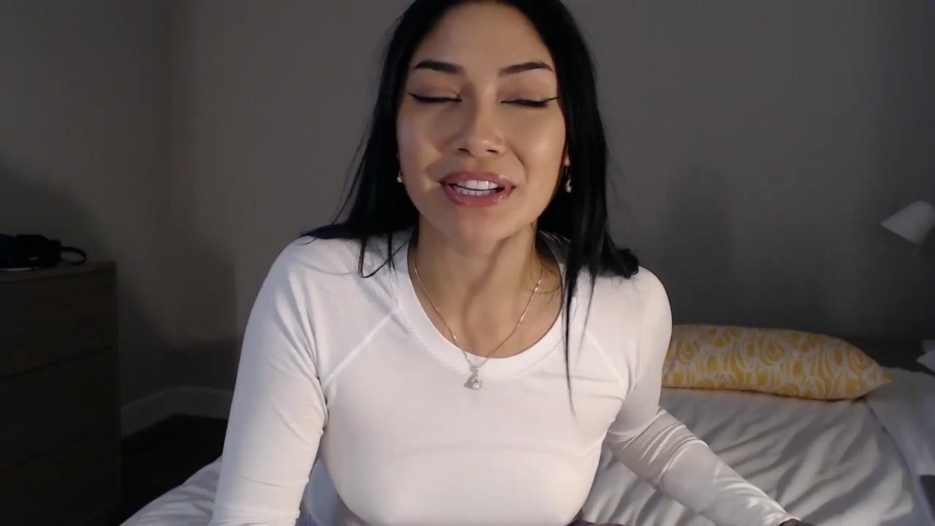 YourGoddessLu video thumbnail